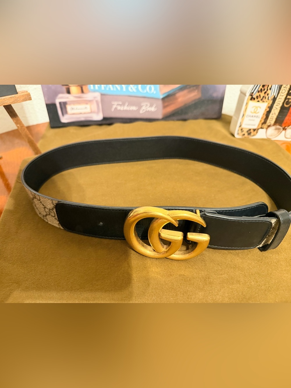 Gucci Black and Gold belt - Picture 5 of 8